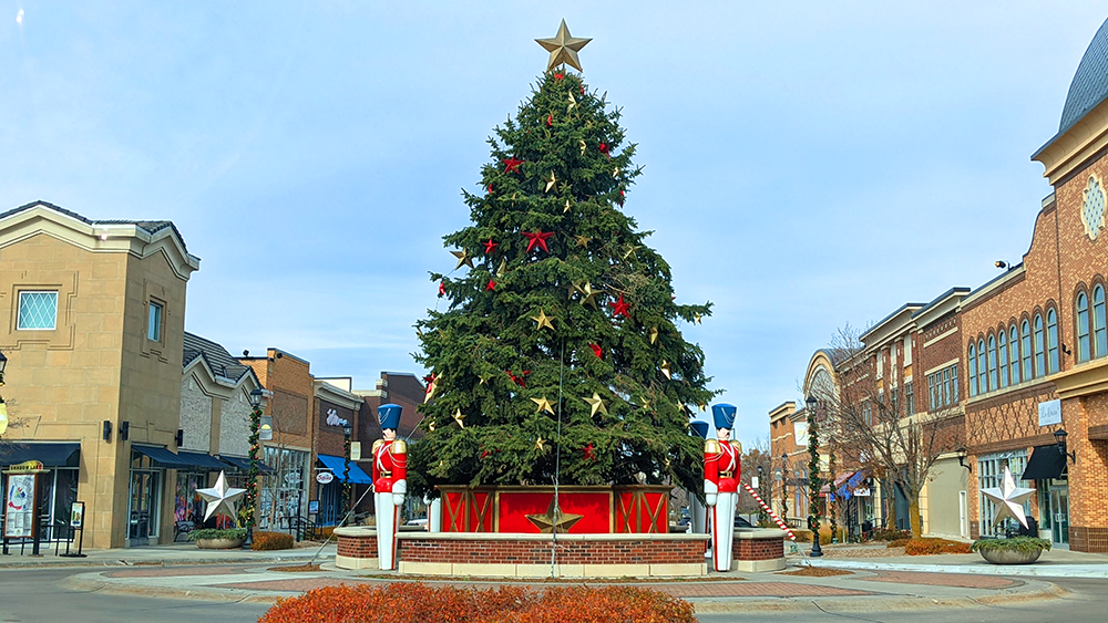 Papillion Event Christmas Tree Lighting at Shadow Lake Towne Center